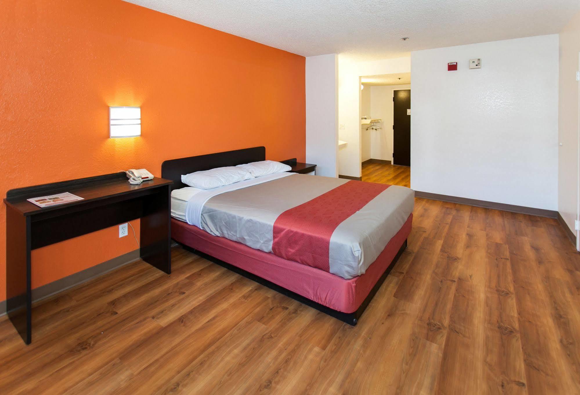 Motel 6-Los Angeles, Ca - Los Angeles - Lax Инглвуд Экстерьер фото